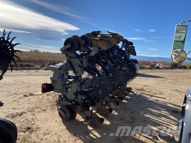 Hiniker 6000 Déchaumeur, cultivateur