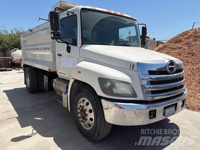 Hino  Camion benne
