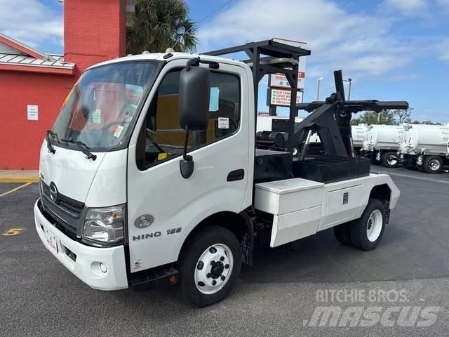 Hino 155 Camion dépannage