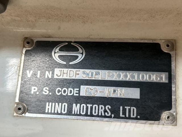 Hino 1ELPG-WPN Tracteur routier