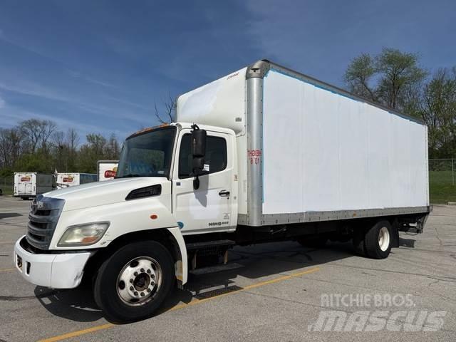 Hino 238 Camion Fourgon