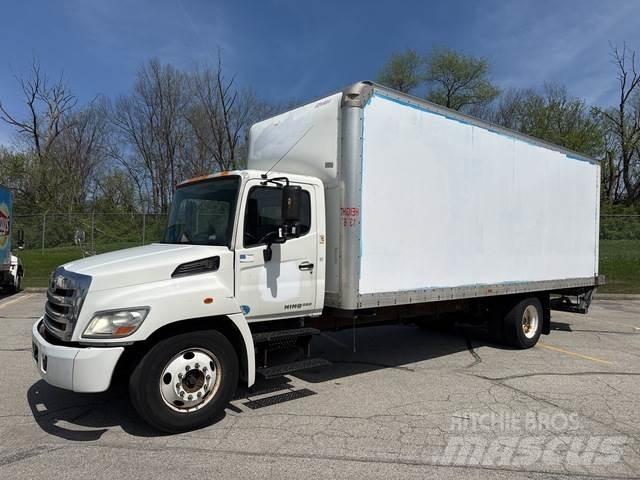 Hino 238 Camion Fourgon