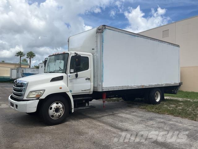 Hino 238 Camion Fourgon