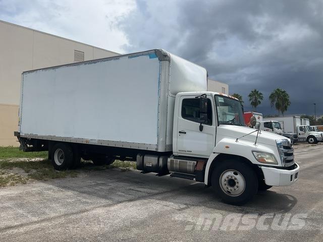 Hino 238 Camion Fourgon