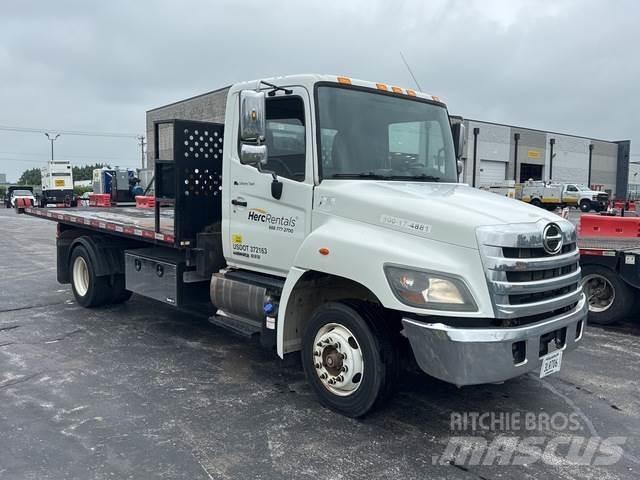 Hino 258ALP Camion dépannage