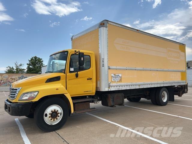 Hino 268 Camion Fourgon