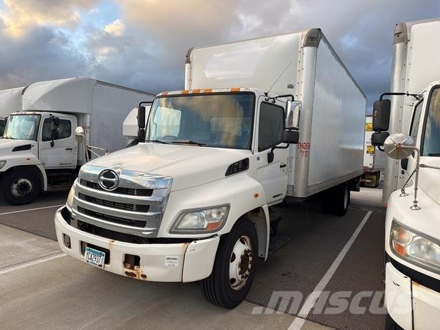 Hino 268 Camion Fourgon