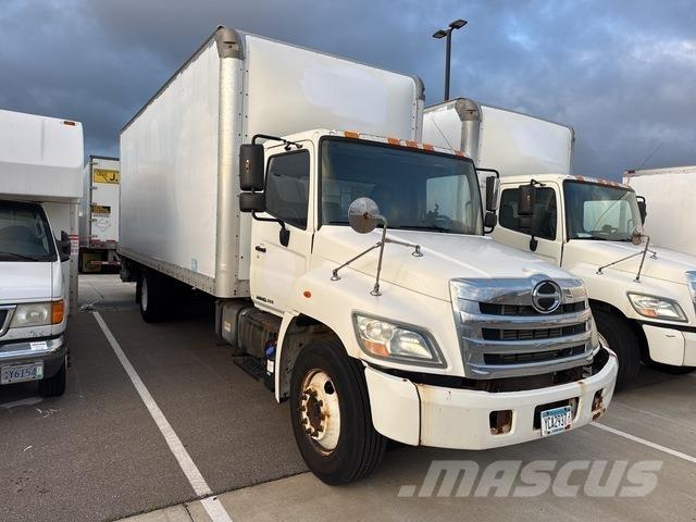 Hino 268 Camion Fourgon