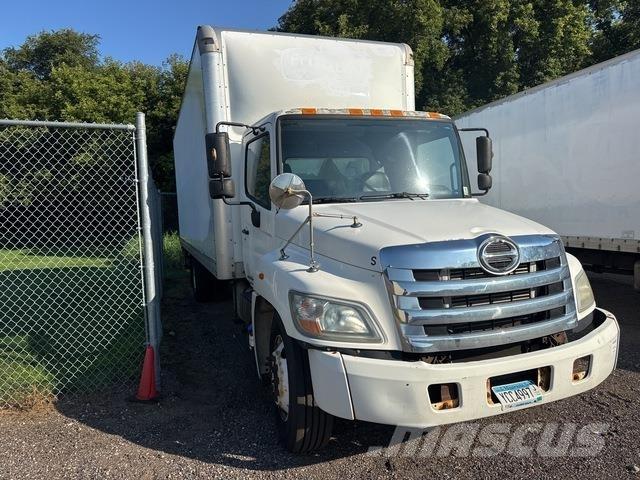 Hino 268 Camion Fourgon