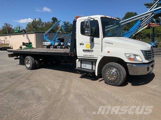 Hino 268 Camion dépannage