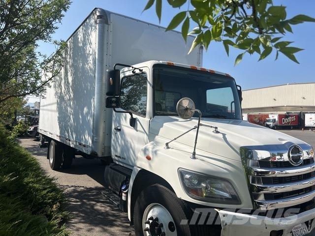 Hino 268 Camion Fourgon