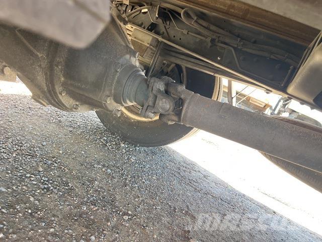 Hino 300 616 Camion frigorifique