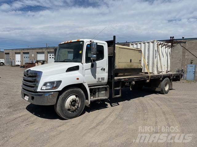 Hino 308 Camion plateau