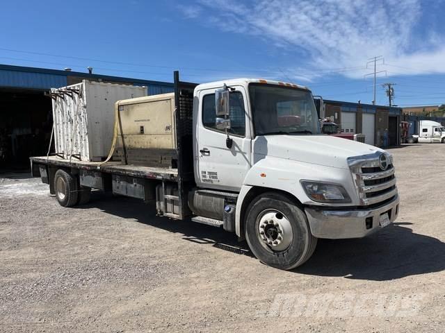 Hino 308 Camion plateau