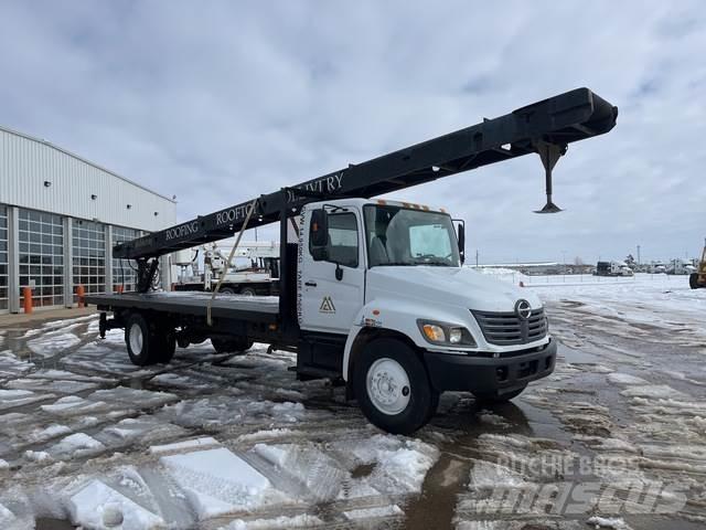 Hino 338 Camion plateau