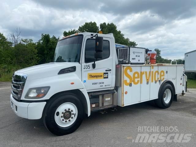Hino 338 Camions et véhicules municipaux