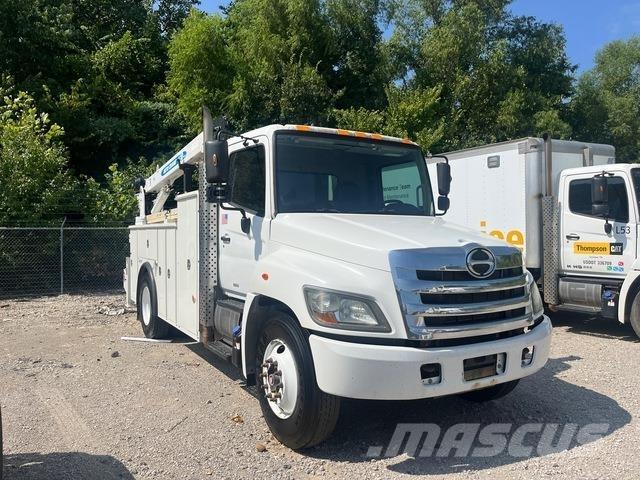 Hino 338 Camions et véhicules municipaux