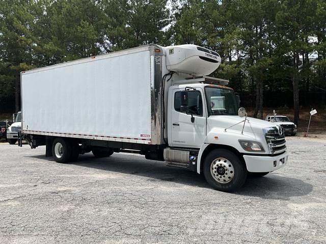 Hino 338 Camion frigorifique