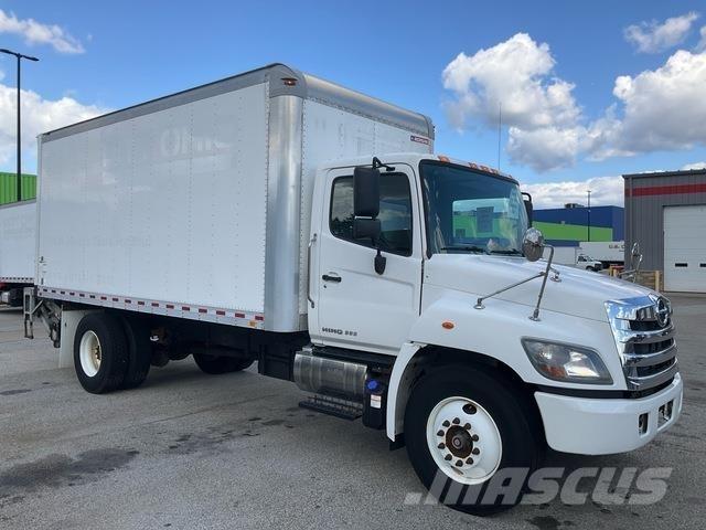 Hino 338 Camion Fourgon