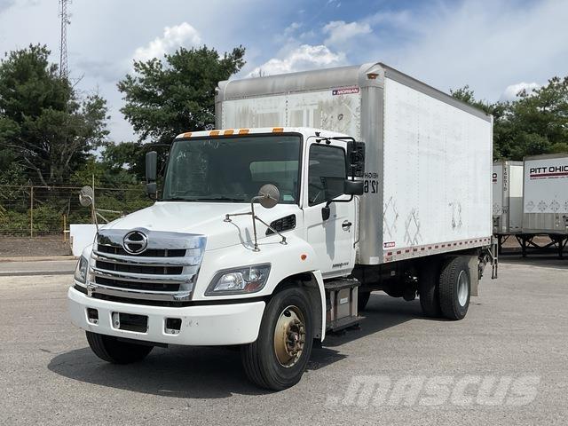 Hino 338 Camion Fourgon