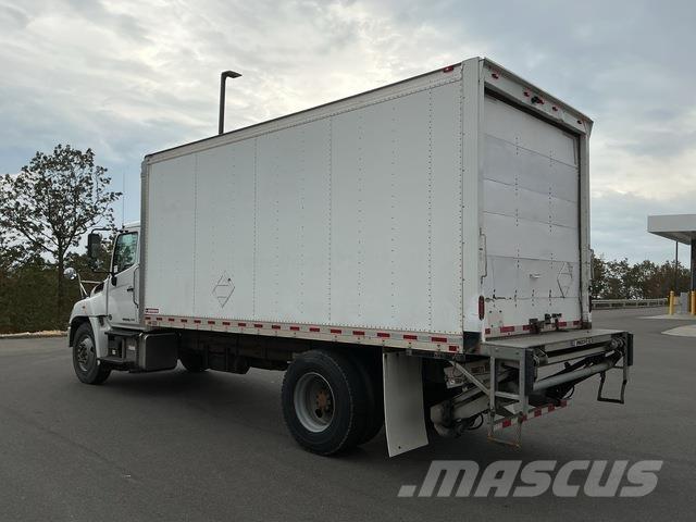 Hino 338 Camion Fourgon