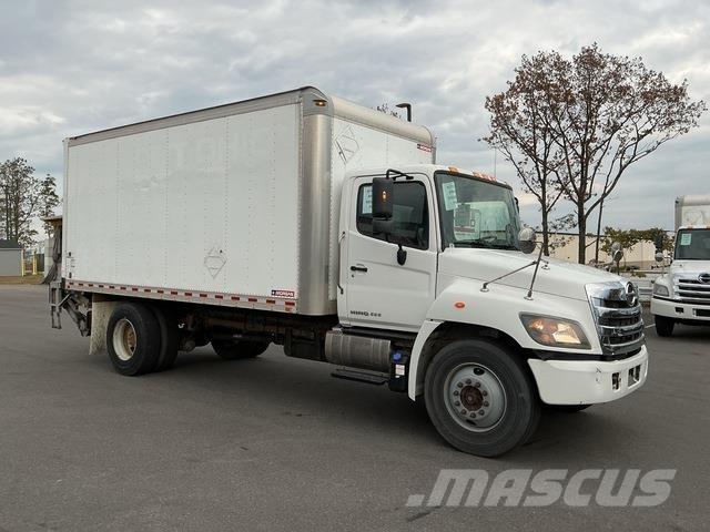 Hino 338 Camion Fourgon