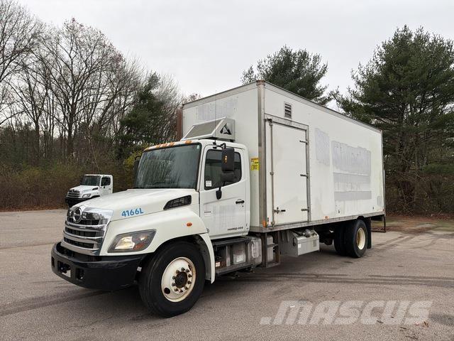 Hino 338 Camion Fourgon