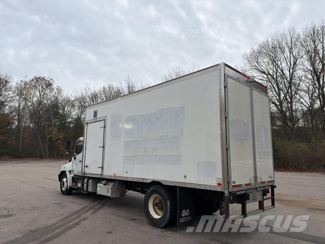 Hino 338 Camion Fourgon