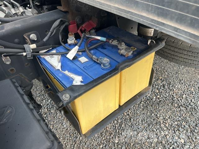 Hino 921 Camion Fourgon