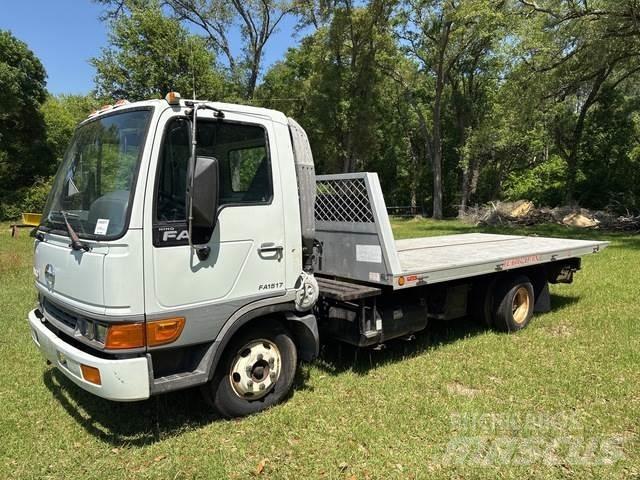 Hino FA1517 Camion dépannage