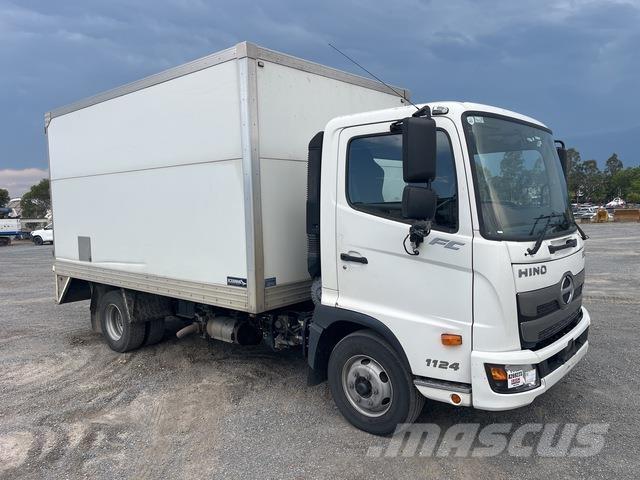 Hino FC Camion Fourgon