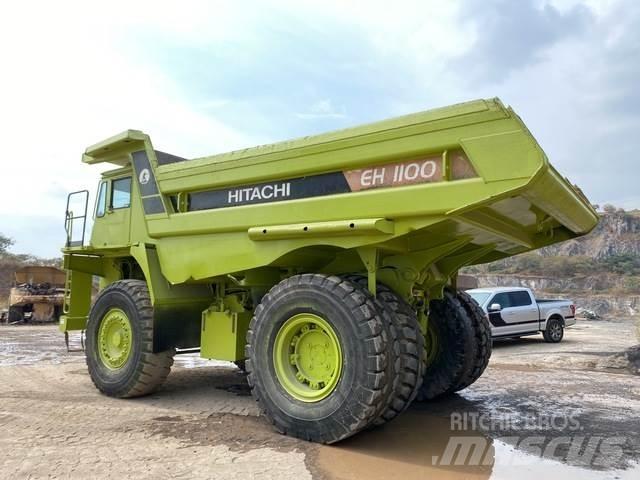 Hitachi EH1100 Tombereau articulé