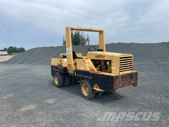 Hyster 530A Rouleaux à pneumatiques