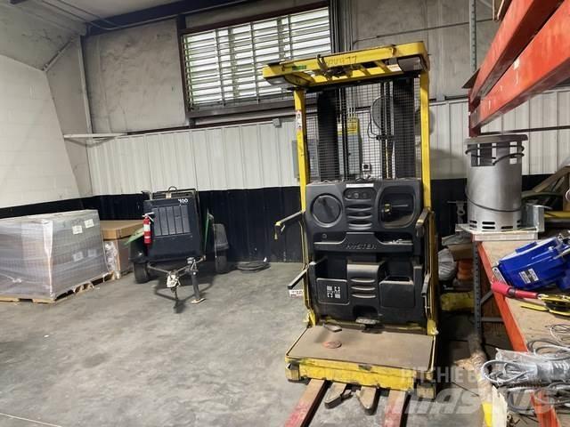 Hyster R30XMS Chariots élévateurs électriques