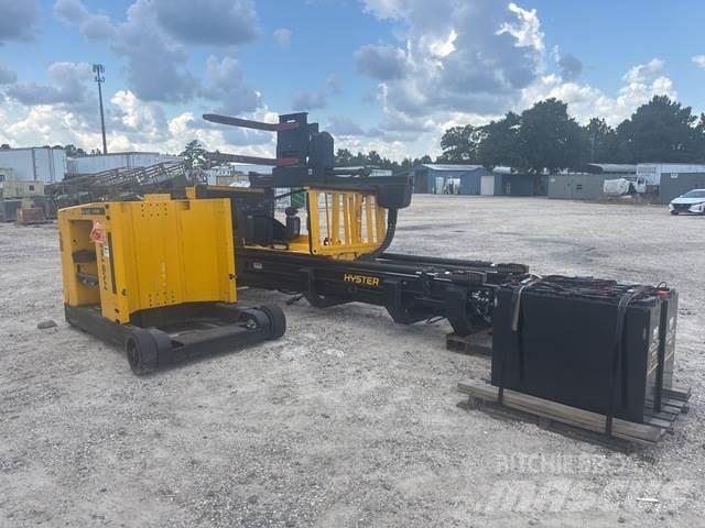 Hyster V30ZMU Préparateur de commande moyenne levée