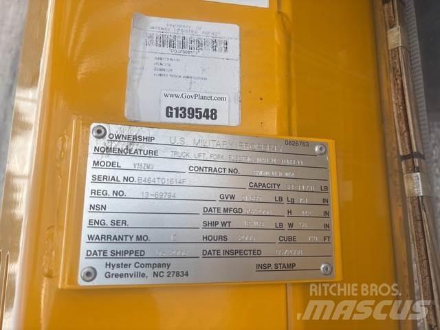 Hyster V30ZMU Préparateur de commande moyenne levée