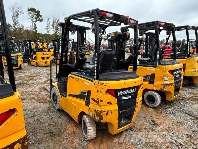 Hyundai 25B-9U Chariots élévateurs électriques