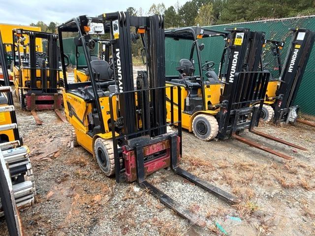 Hyundai 25B-9U Chariots élévateurs électriques