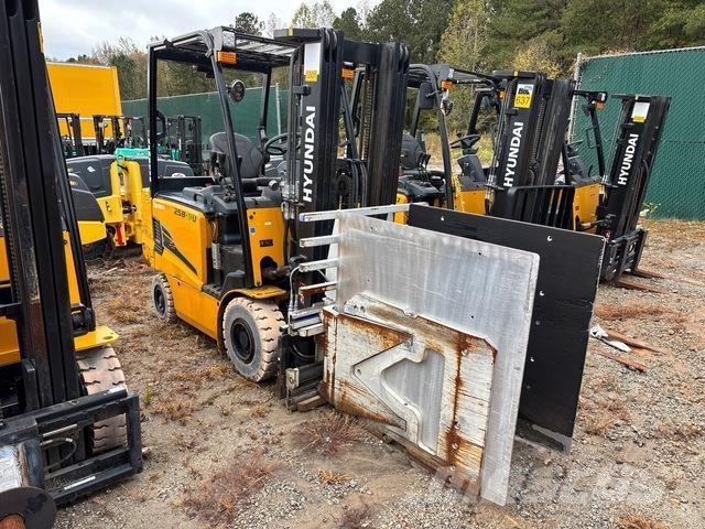 Hyundai 25B-9U Chariots élévateurs électriques