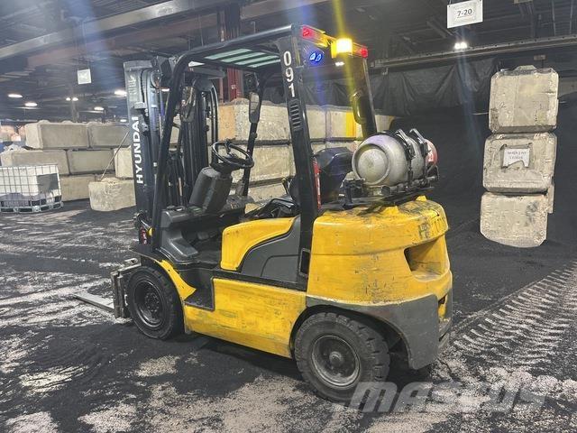 Hyundai 25L-7A Construction - Autres