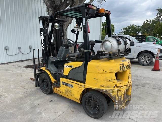 Hyundai 25L-7A Construction - Autres