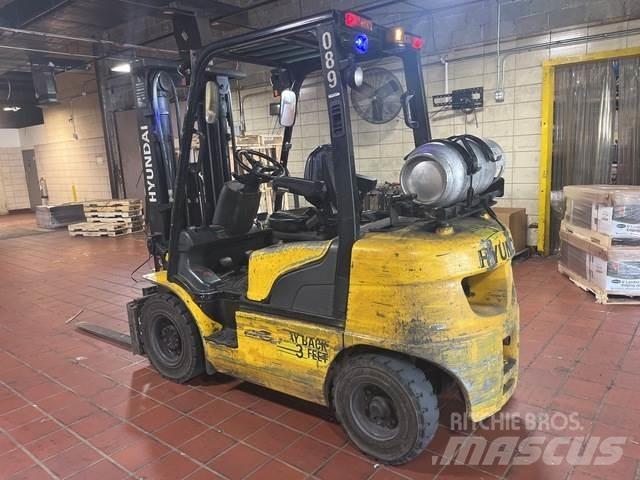 Hyundai 25L-7A Construction - Autres
