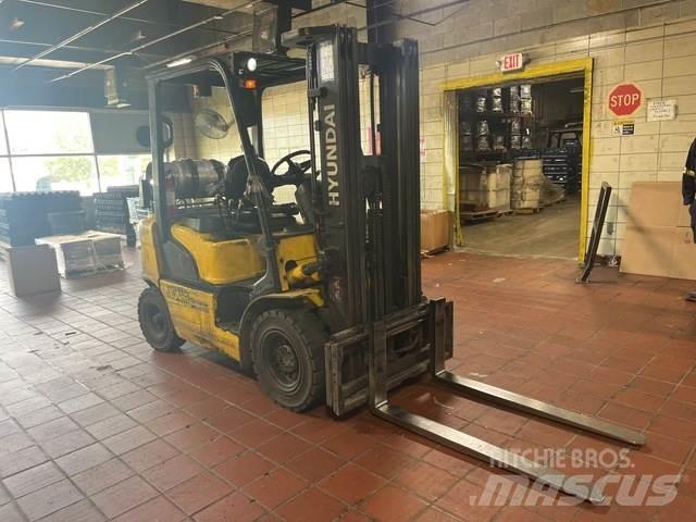 Hyundai 25L-7A Construction - Autres