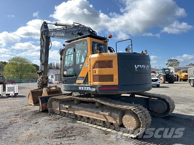 Hyundai HX235L Pelle sur chenilles