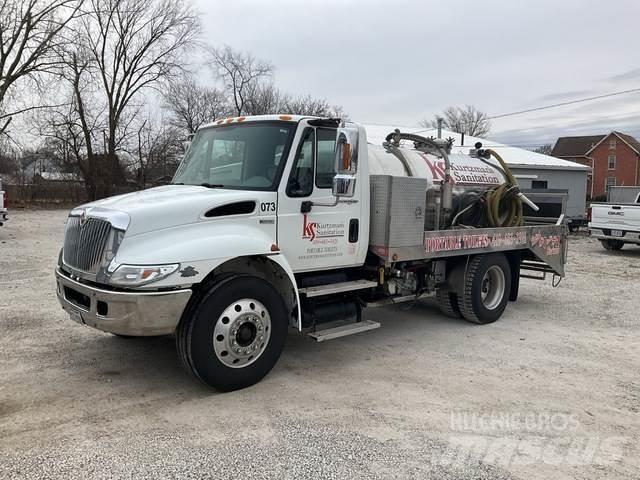 International  Camion aspirateur, Hydrocureur
