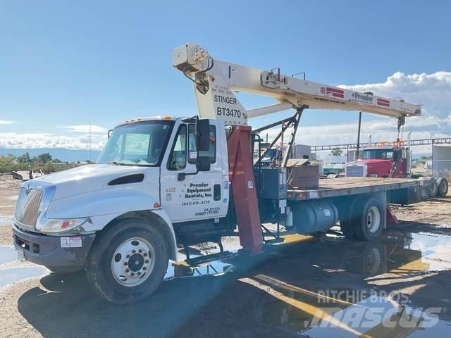 International  Grue sur chenilles