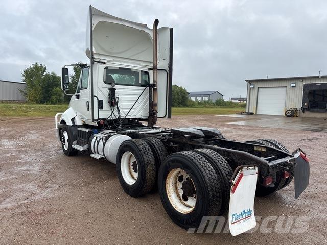 International  Tracteur routier