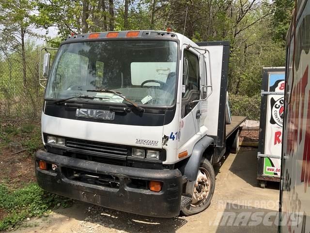 Isuzu  Camion plateau