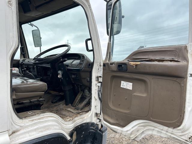 Isuzu Forward Camion citerne à eau