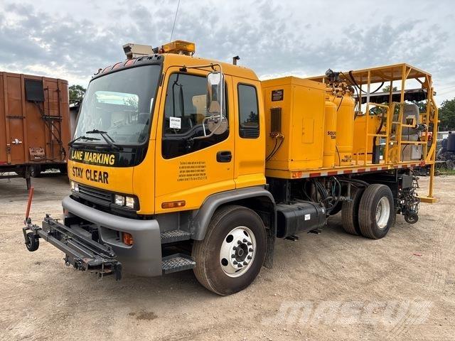 Isuzu FTR Camions et véhicules municipaux